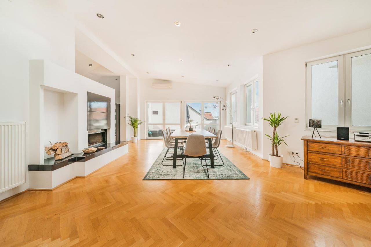 Penthouse Apartment - Sauna - Terrasse - Kamin - Ac Wina Bagian luar foto
